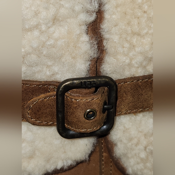 Ugg Blayre II leather and sheepskin belted winter boots, chestnut brown, size 10 - Picture 5 of 11